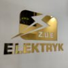 logo plexi na ścianę