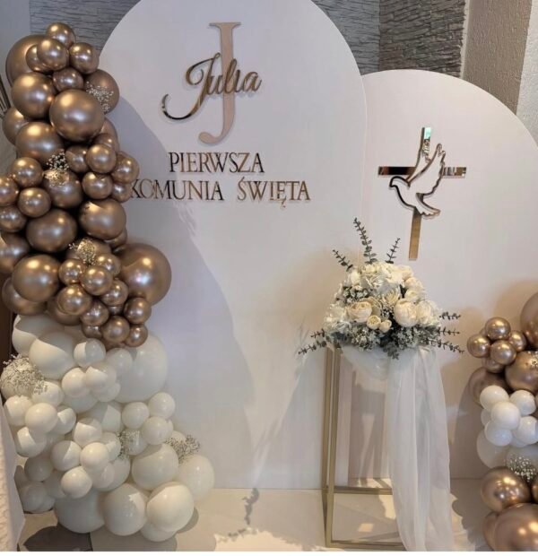 Elegancki Krzyż dekoracyjny na Chrzest i Komunię