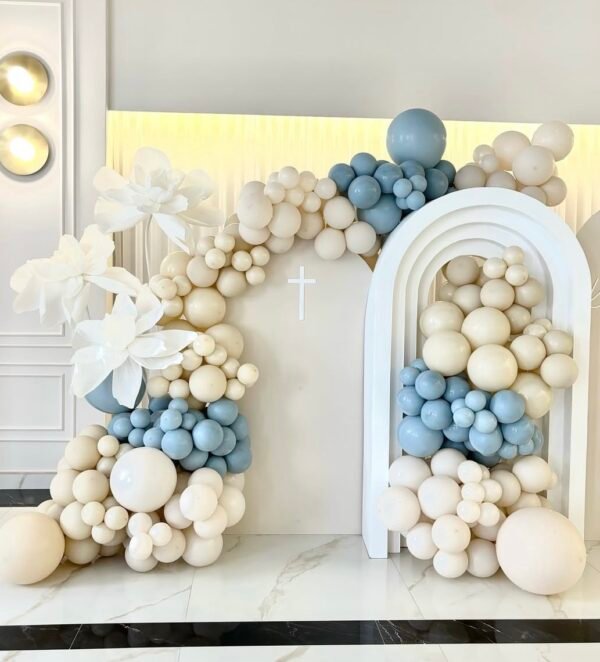 Elegancki Krzyż dekoracyjny na Chrzest i Komunię